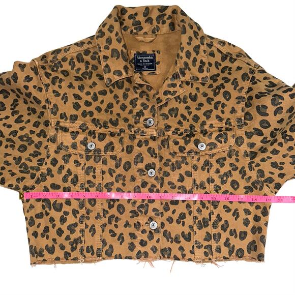 Abercrombie & Fitch Leopard Print Cropped Raw Edge Denim Jacket Size XS - Picture 10 of 12